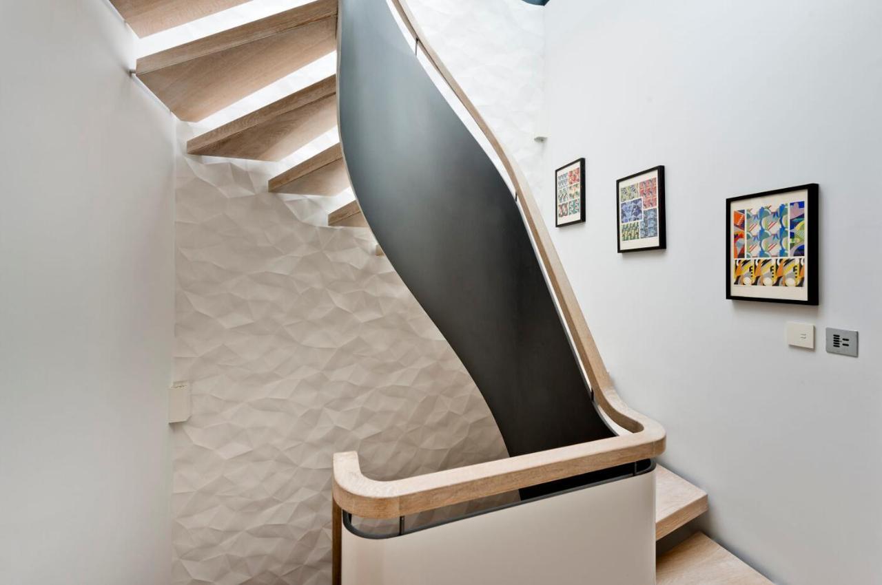 Amazing South Kensington Mews House By Underthedoormat *