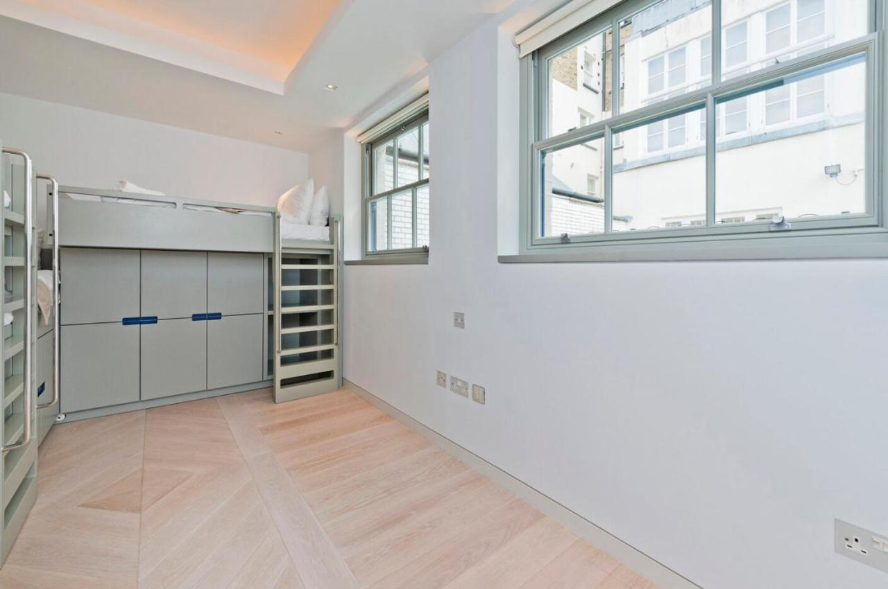 Amazing South Kensington Mews House By Underthedoormat Casa vacanze Londra